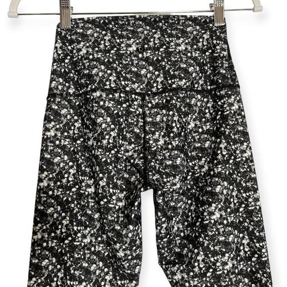 Lululemon Shine Tight Roll Down Legging SIZE 4 Shimmy Shimmer Black White Pant - Picture 7 of 10